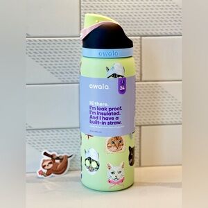 New UO Owala FreeSip Cat Collage Catwala 32oz Bottle